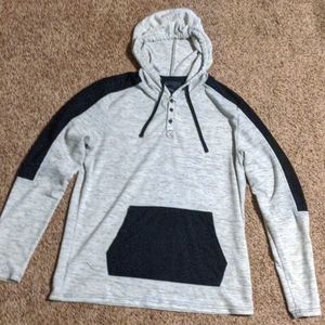 Men's long sleeve hooded shirt